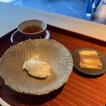 成生 - デザートの干し柿アイスとお茶