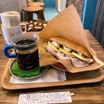 珈琲のまるしま - ロースハムとクリームチーズのサンド
                                ドリップコーヒーHOT