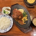 モンブラン 浅草店 - 全貌。おしんこと味噌汁っていうのが浅草っぽくて良き