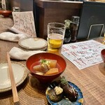 居酒屋 ちょーちょ - お通し、青森おでん