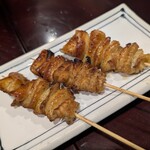 比内地鶏本格焼酎 海舟 - 皮串(塩)