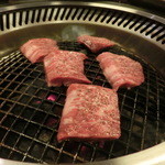 京松蘭 - この状態のハラミを見たのは初めてだ。。これがハラミとは思えない。