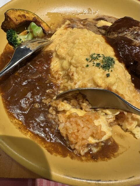 ステーショングリル 制服 ステーショングリル 制服