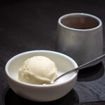 TRATT. USHIGORO - 柚子のシャーベット