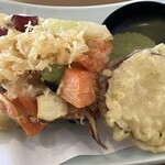 肉汁うどん長嶋屋 - 野菜かき揚げ天のアップ