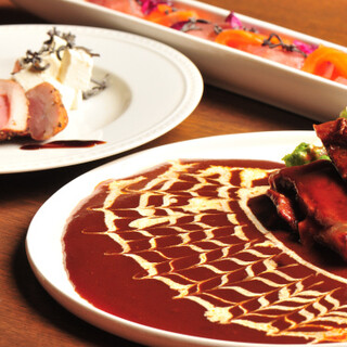 飲み放題付きコースは男女グループでの飲み会にもおすすめ！