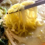 ピーコック - 麺は平打ち風～