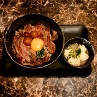 馬刺しと焼き鳥 グルマン三年坂 - 