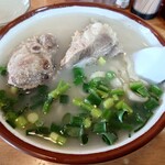 てだこ - 骨付ソーキそば(中)