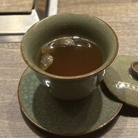 USHIGORO S. SHINJUKU - トリュフと鹿児島県産スッポンの牛コンソメ