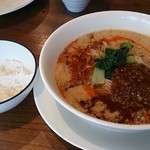 一滴 - 担々麺（860円）