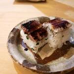 小谷 - 鰯のお寿司には20年物の醤油＆何かを合わせたタレ