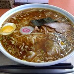 河辺大勝軒 - ワンタン麺