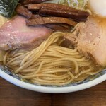 奈つやの中華そば - 麺