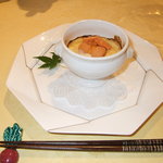 トゥ・ラ・ジョア - 一生忘れられない料理その１．河豚の白子ウニクリームソースのオーブン焼き（６月：絶品）ﾎﾞﾉｰ･ﾃﾞｭ･ﾏﾙﾄﾚｰのｺﾙﾄﾝ･ｼｬﾙﾙﾏｰﾆｭ1996とのマリアージュが史上最高でした。