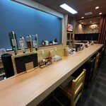 びっくり旨いもん亭ひかる - カウンター②(店内からの眺め)