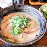 豚こつあっさり+チャーシュー