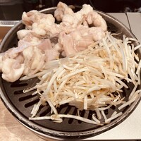 十勝ハーブ牛焼肉 MONMOM - ホルモン　最初のセット