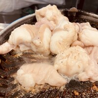 十勝ハーブ牛焼肉 MONMOM - おかわりホルモン②