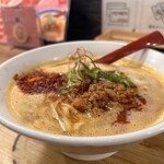 中華そば 親孝行 - 赤白湯　マイルドな辛さの鶏白湯