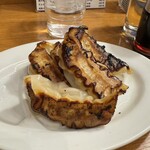 麺飯食堂 なかじま - 焼餃子 380円
      2025年2月5日