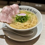 鶏そば 牧すする - 中華そば（950円）