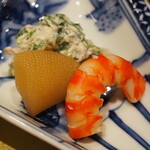 割烹さいお - 芹白和え、数の子、車海老旨煮