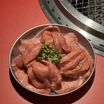 焼肉ヒロミヤ 3号店 - ヒロミヤ名物！牛タン塩盛り合わせ