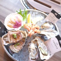 エイス シー オイスターバー&グリル ルクア大阪店 - ペアセットの生牡蠣+ホタテ