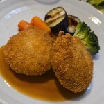 キッチン ブルー グローブ - 反対側から、トリュフ香る和風ソースはタップリ