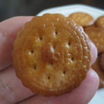 サニーマート - 10円玉より一回り大きなサイズ
