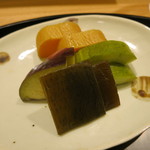 日本料理 太月 - 26年6月　白瓜・水茄子糠漬け、沢庵、昆布