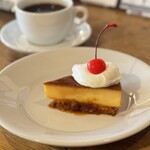 トイロ珈琲店 - ケーキセット（1150円） ・プリンケーキ ・デカフェ