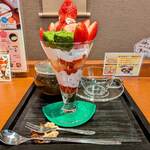 大山園 - 季節限定 いちごパフェ 緑茶ハーブセット