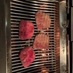 焼肉・ステーキ い志だ屋 - 