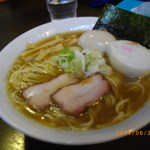 ラーメン 木曜日 - 煮干醤油たまご