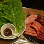 焼肉食べ放題ブラックホール - 