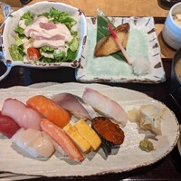 くし路 KITTE丸の内店 - 