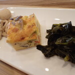 トーコーキッチン - 野菜のキッシュ 副菜二品