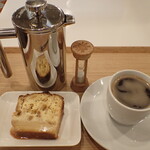 トーコーキッチン - パンプディング + ホットコーヒー