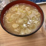 立呑み 晩杯屋 - あら汁