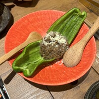 焼肉 牛者 - とりあえず1品(ピーマンの肉詰め)