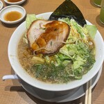 熟成醤油ラーメン きゃべとん 沼津学園通店 - 