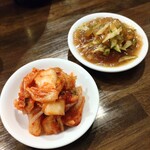 くるみ - キムチ、くらげときゅうりの酢の物