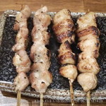 焼き鶏 青天上 - なんこつ，ぼんじり