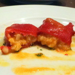 コム・ア・ラ・メゾン - バスク風白身魚のすり身の赤ピーマン詰めトマトソース1,500円