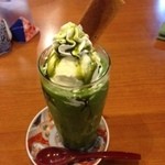 カフェ ちゃーみーちゃっと - 抹茶フロートみたいなやつ