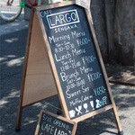 LARGO - お店の前の看板