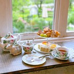 ポントオーク - 2段のアフタヌーンティーと紅茶のセット