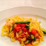 トラットリア トマティカ - 海老とアスパラのタリアテッレ